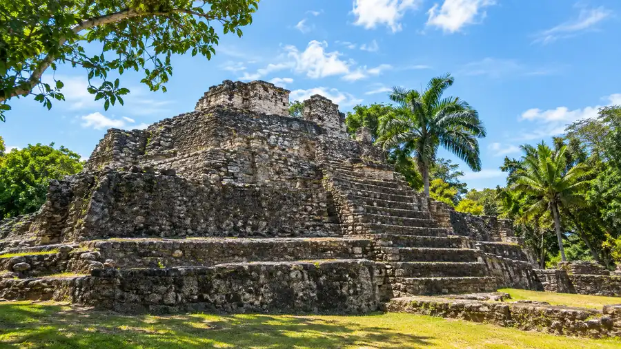 History and Architecture of the Chacchoben Ruins